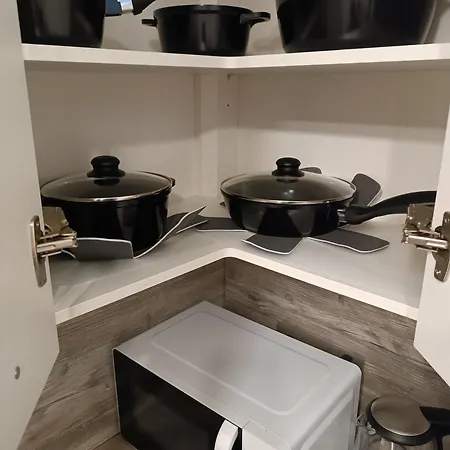 Family - 3 Room's 4 Lägenhet