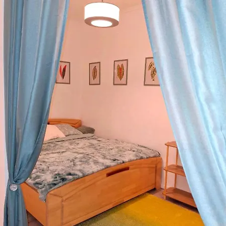Апартаменты Family 3 Room's *
